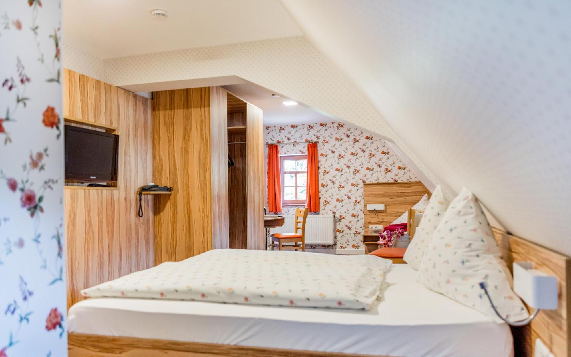 Hotel Folklorehof شيمنيتز المظهر الخارجي الصورة